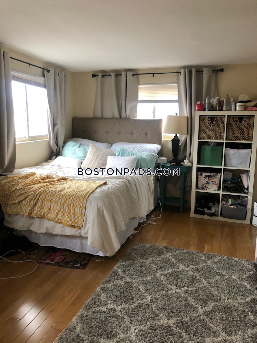 Boston - $2,950 /month