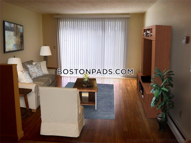 Boston - $3,600 /mo