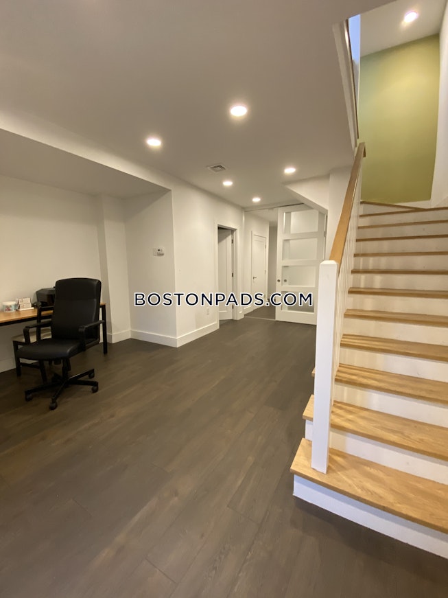 Boston - $6,000 /mo