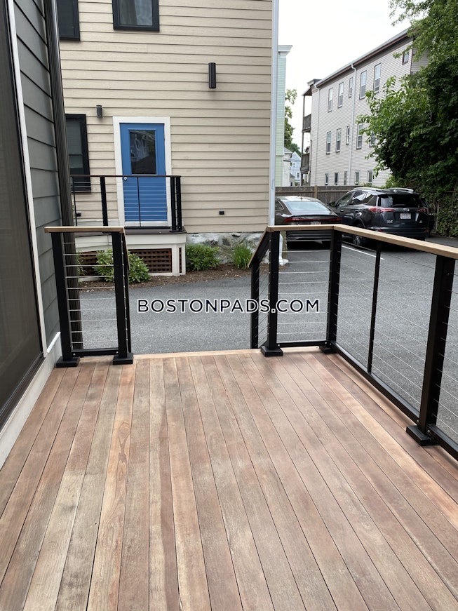 Boston - $6,000 /mo