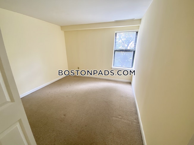 Boston - $3,950 /mo