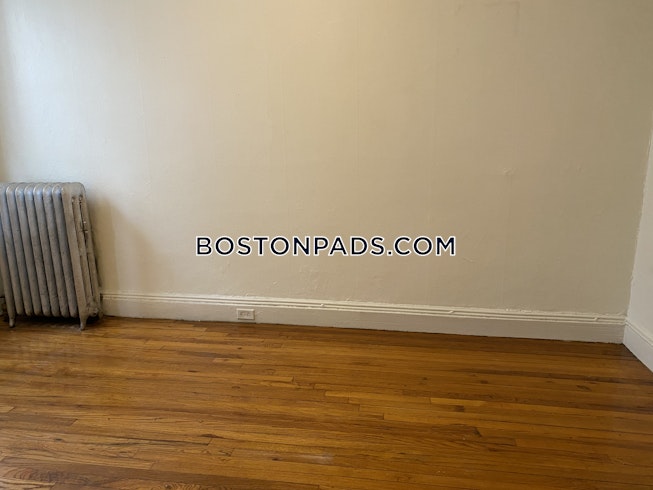 Boston - $2,025 /mo