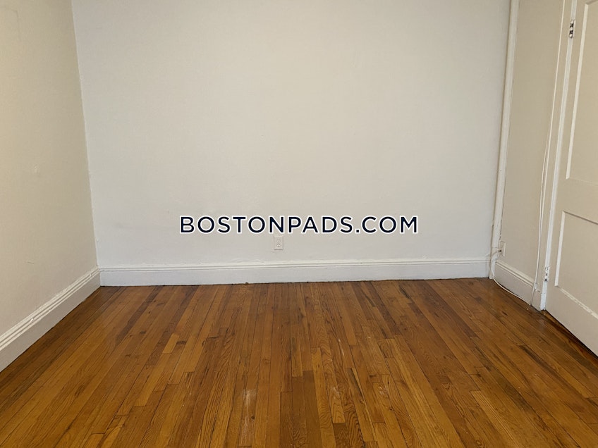 Boston - $2,050 /month