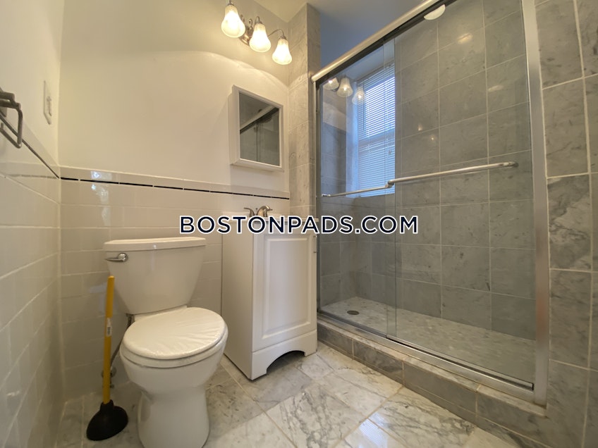 Boston - $2,600 /month