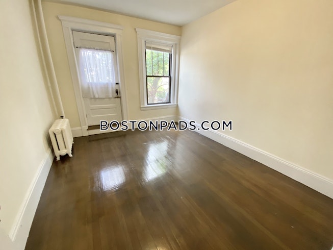 Boston - $5,795 /mo