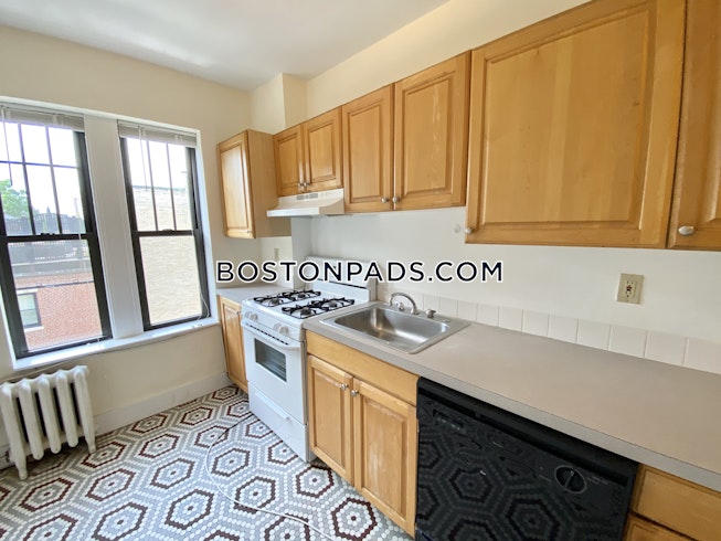 Boston - $5,795 /mo