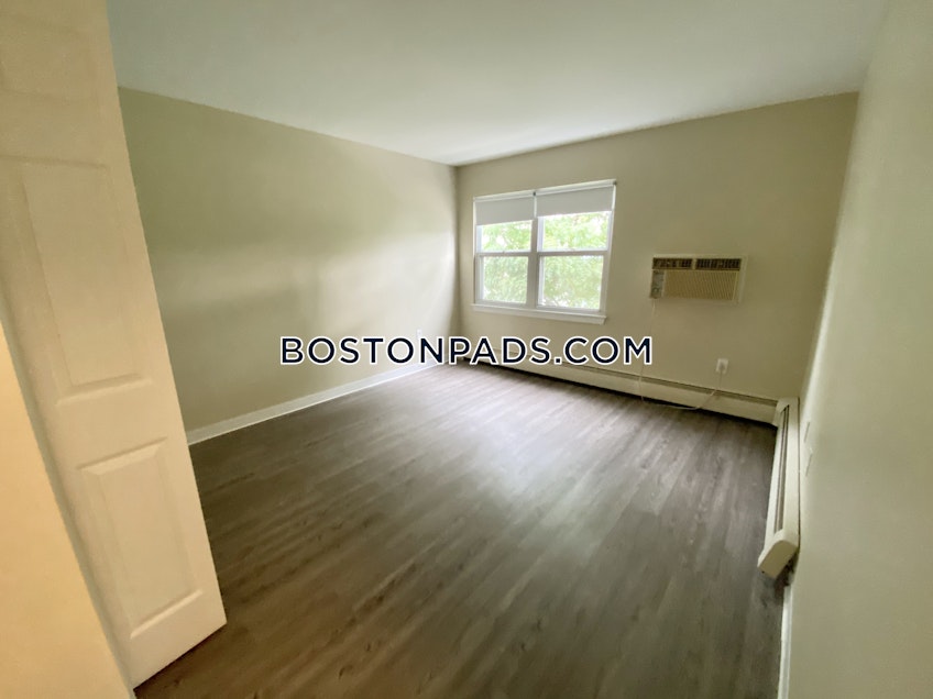 Boston - $3,888 /month