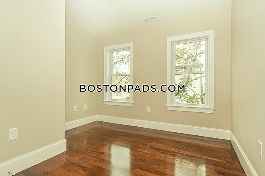 Boston - $2,300 /month