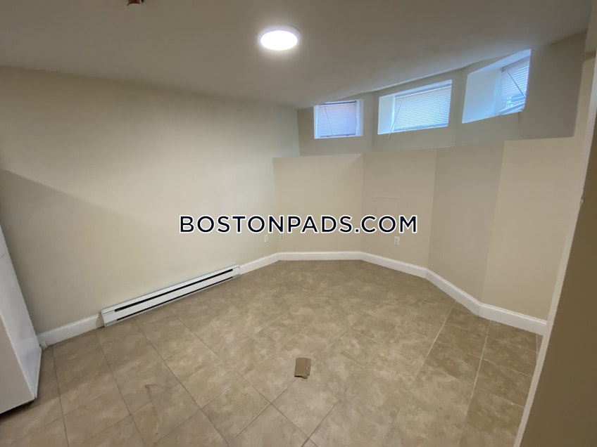 Boston - $2,045 /month