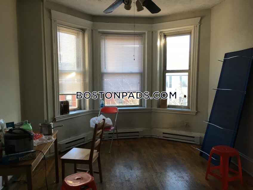 Boston - $3,195 /month