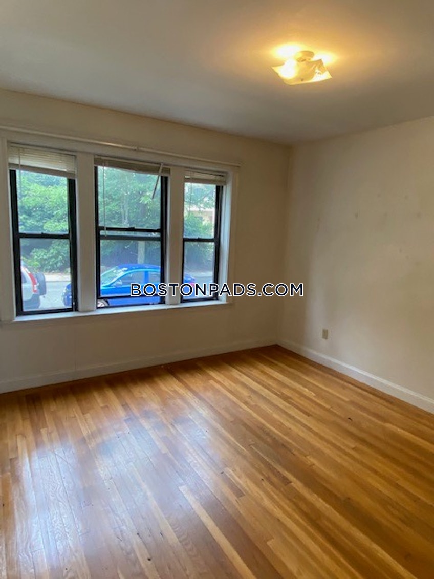 Boston - $3,800 /month