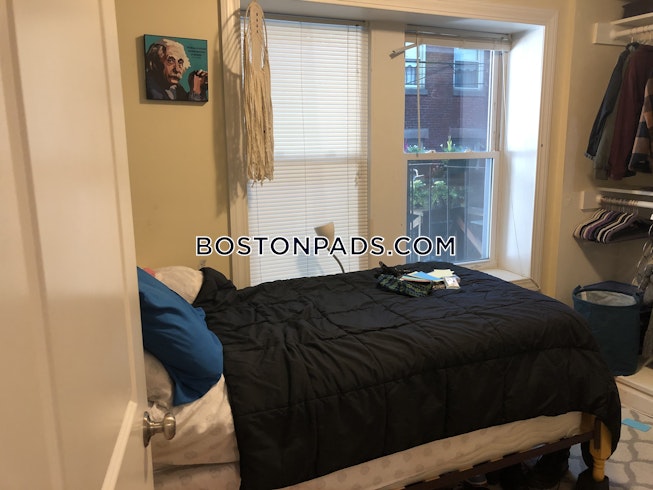 Boston - $3,300 /mo