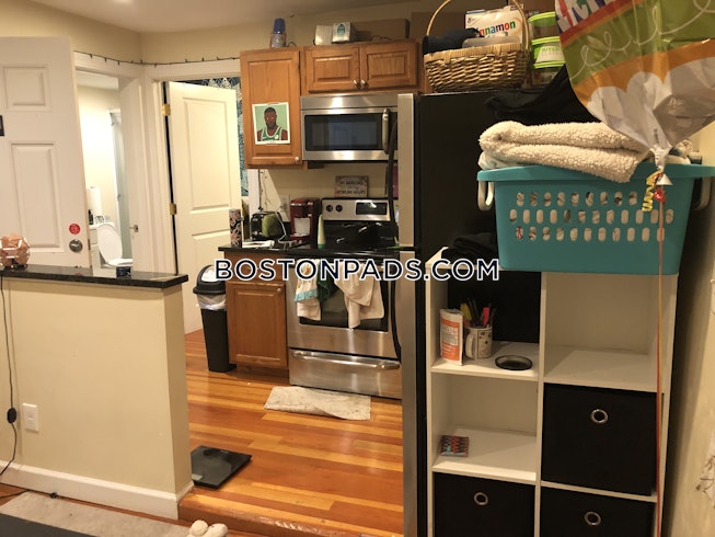 Boston - $3,300 /mo