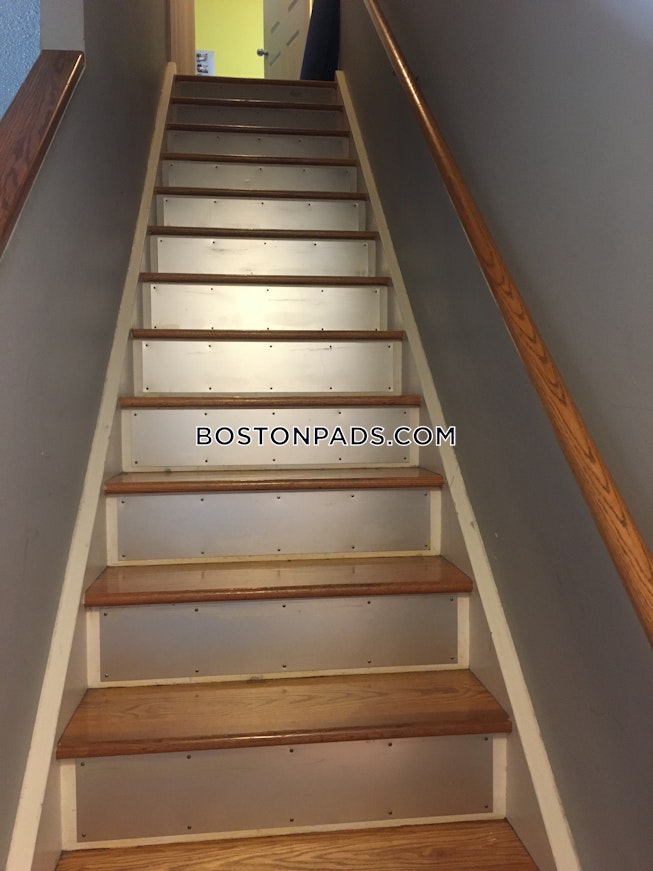 Boston - $4,000 /mo