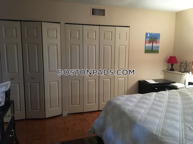 Boston - $4,000 /mo