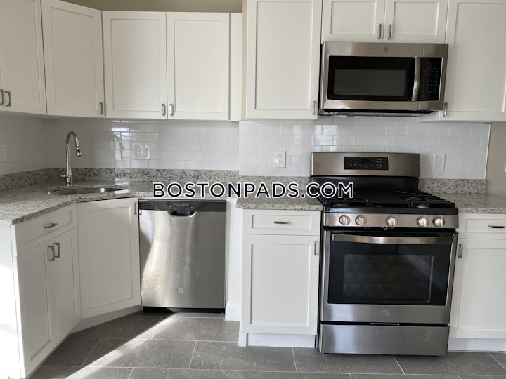 roxbury-apartment-for-rent-3-bedrooms-1-bath-boston-2950-4629345 