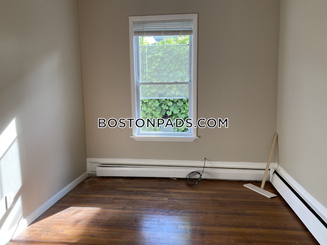 Boston - $2,495 /mo