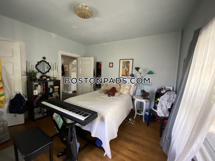 Boston - $2,900 /month