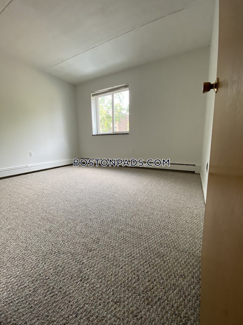 Boston - $2,025 /month