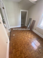 Boston - $2,700 /month