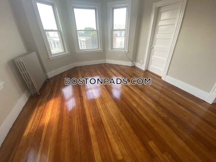 Boston - $3,000 /month