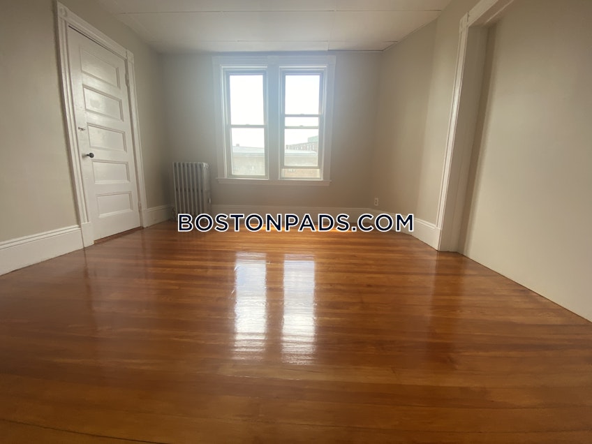 Boston - $3,000 /month