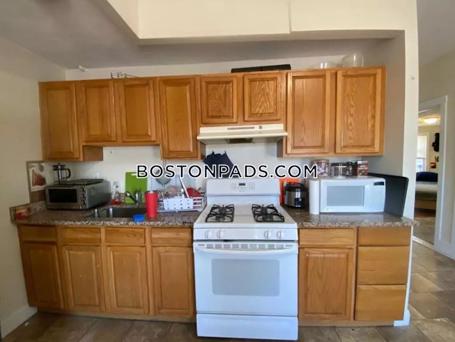 Somerville - $3,000 /mo