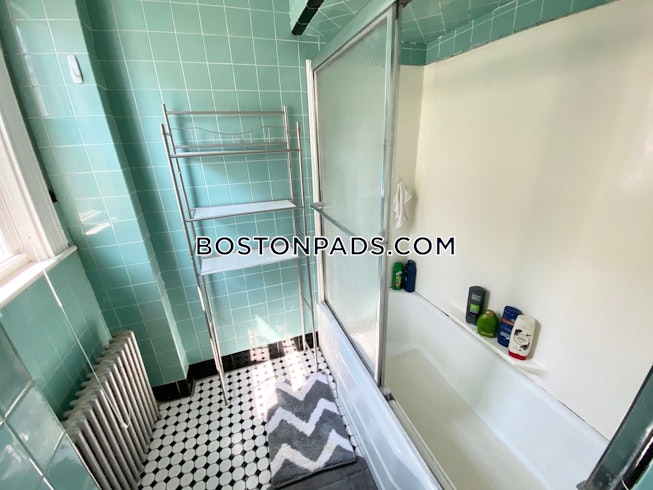 Brookline - $3,300 /mo