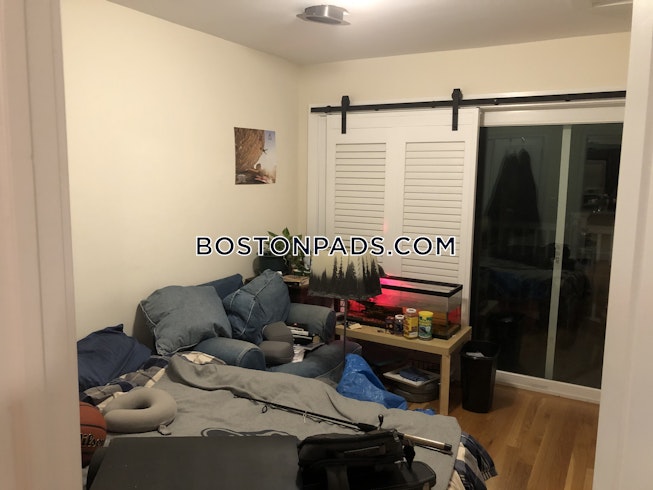 Boston - $2,350 /mo