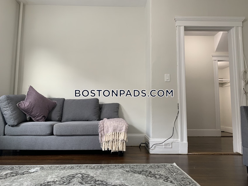 Boston - $3,995 /month