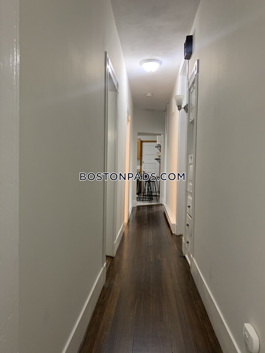 Boston - $3,995 /month