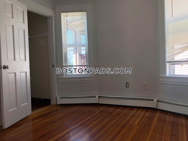 Boston - $2,700 /mo