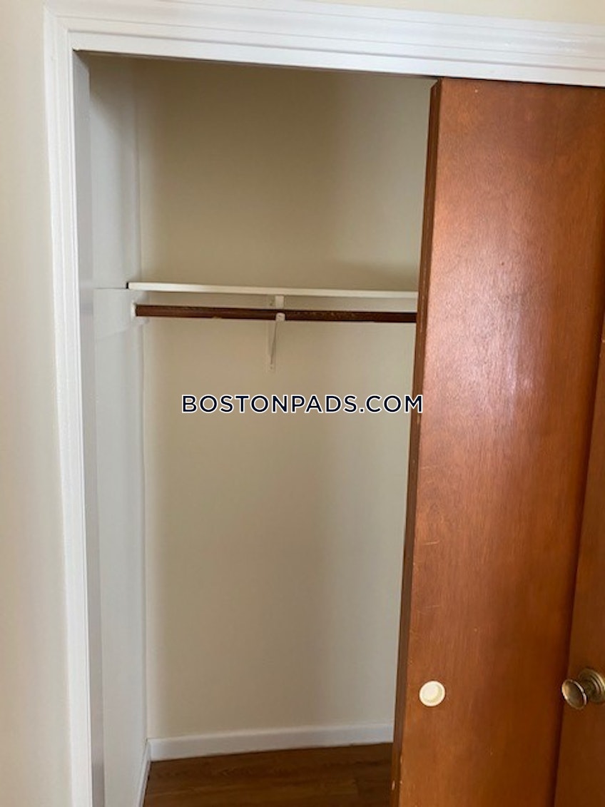 Boston - $2,200 /month