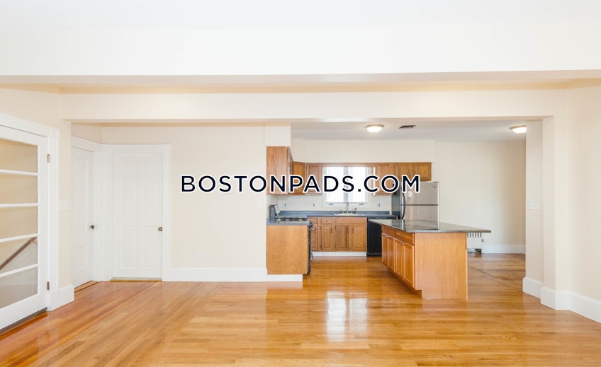 Boston - $3,600 /month