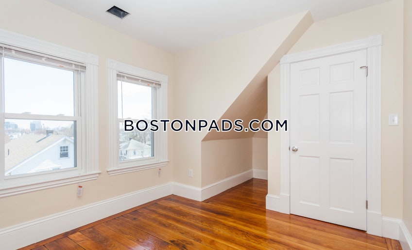 Boston - $3,600 /month