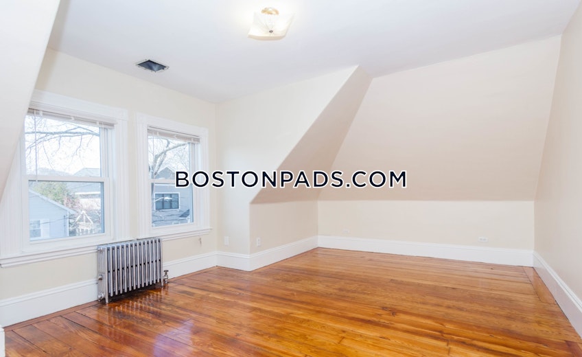 Boston - $3,600 /month