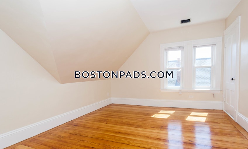 Boston - $3,600 /month