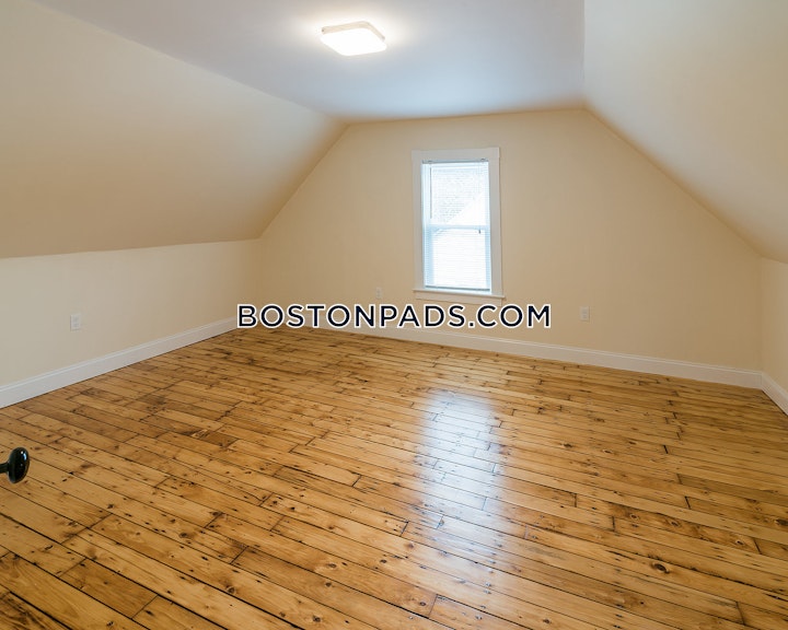 Saunders St. Boston picture 9