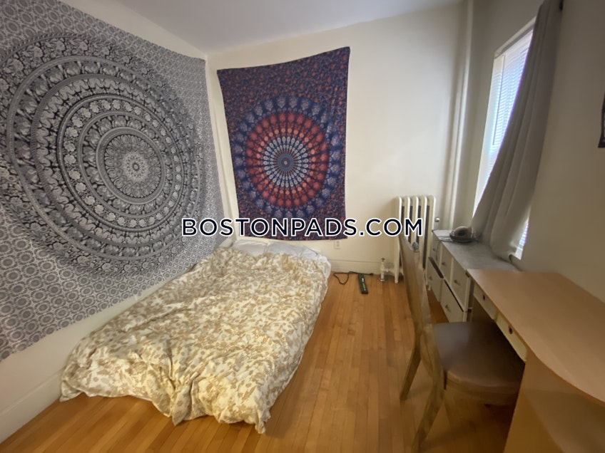 Boston - $2,600 /month