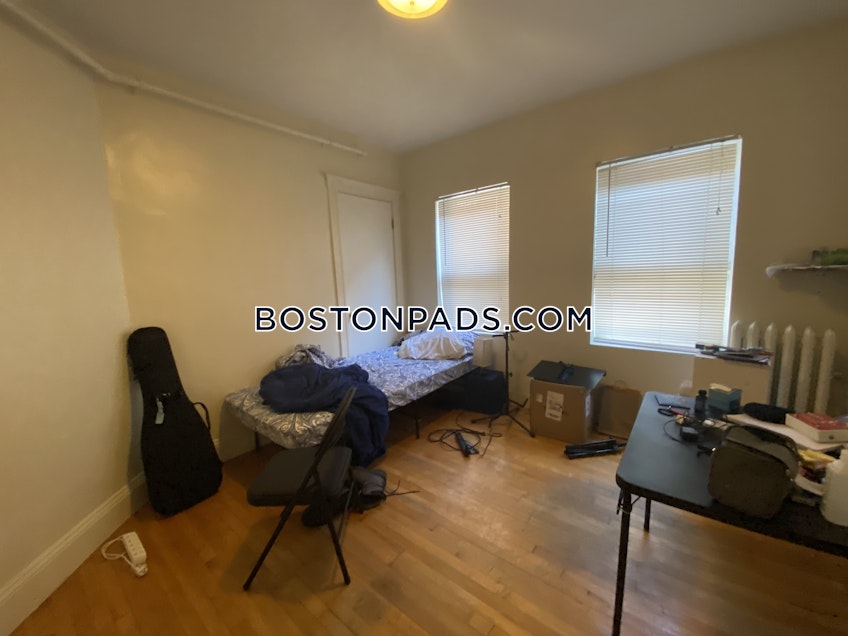 Boston - $2,600 /month