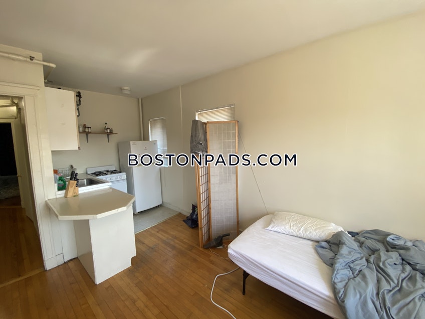 Boston - $2,600 /month