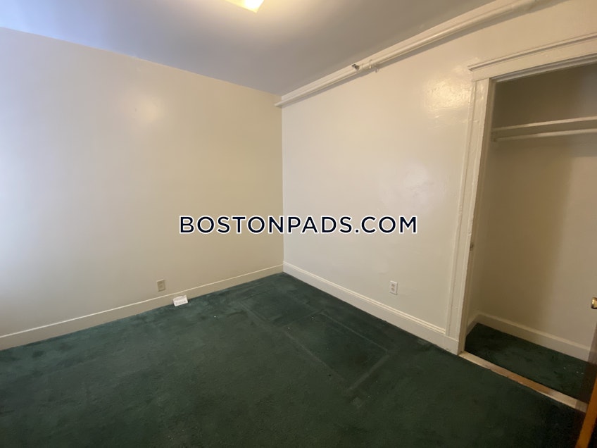 Boston - $2,900 /month