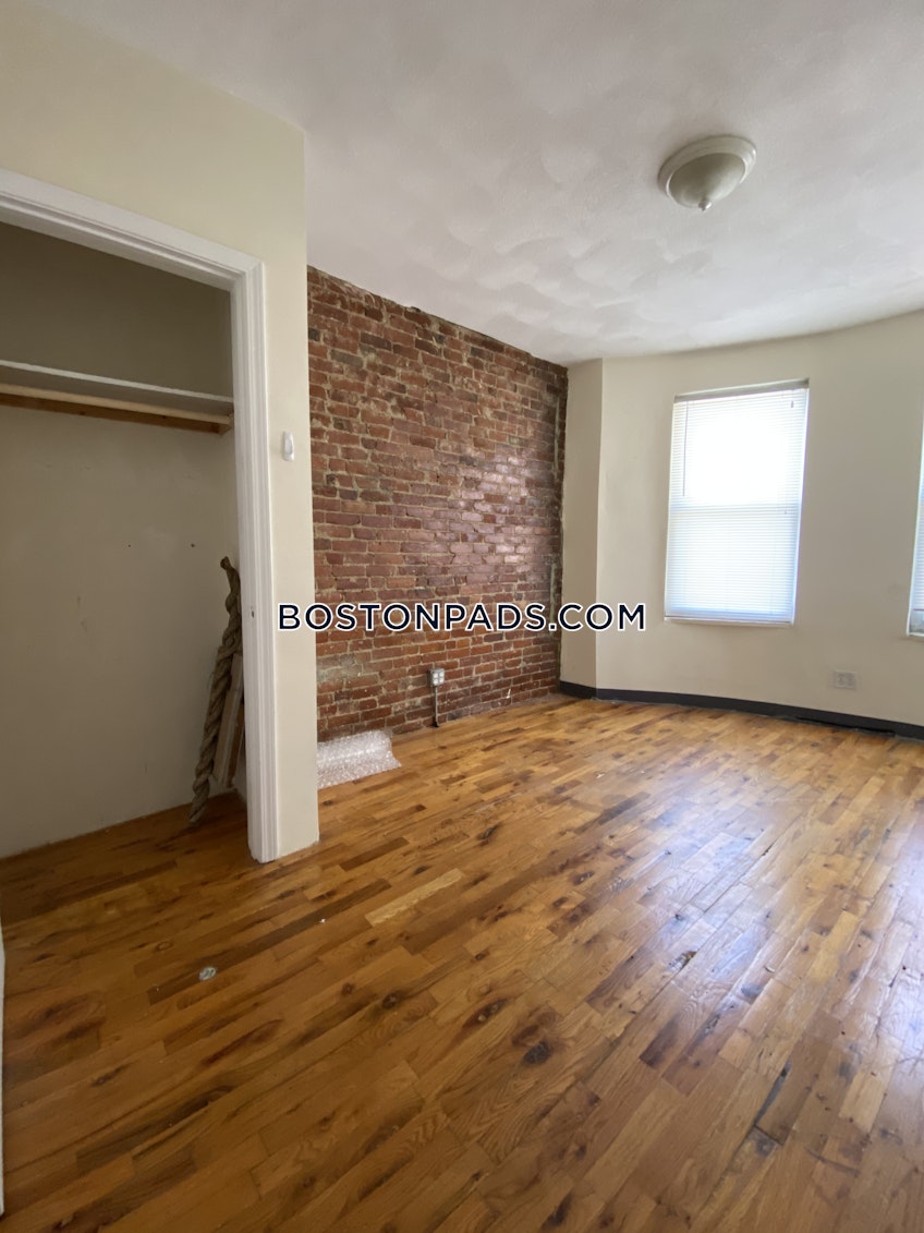 Boston - $3,800 /month