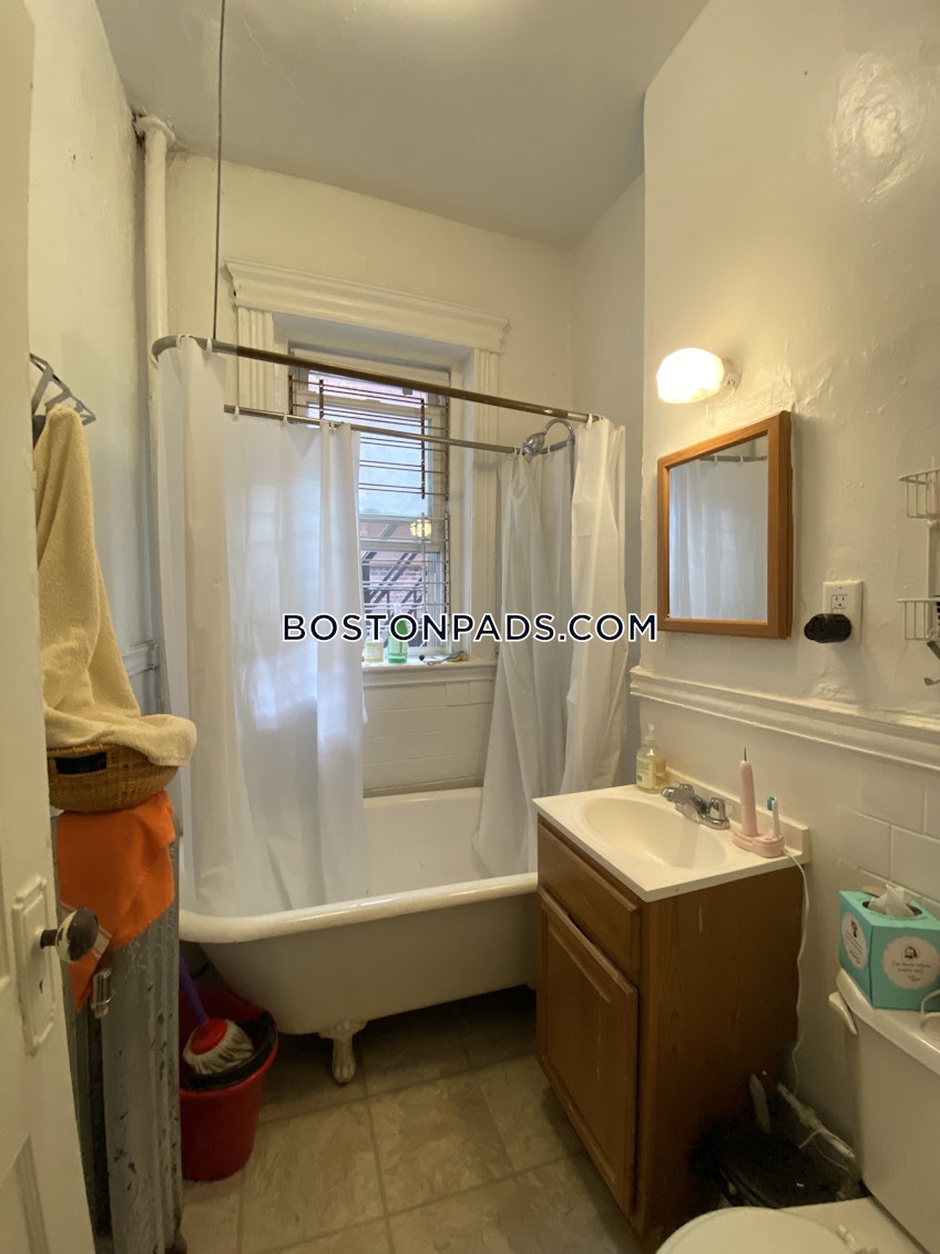 Boston - $1,675 /month