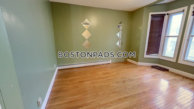 Boston - $2,495 /mo