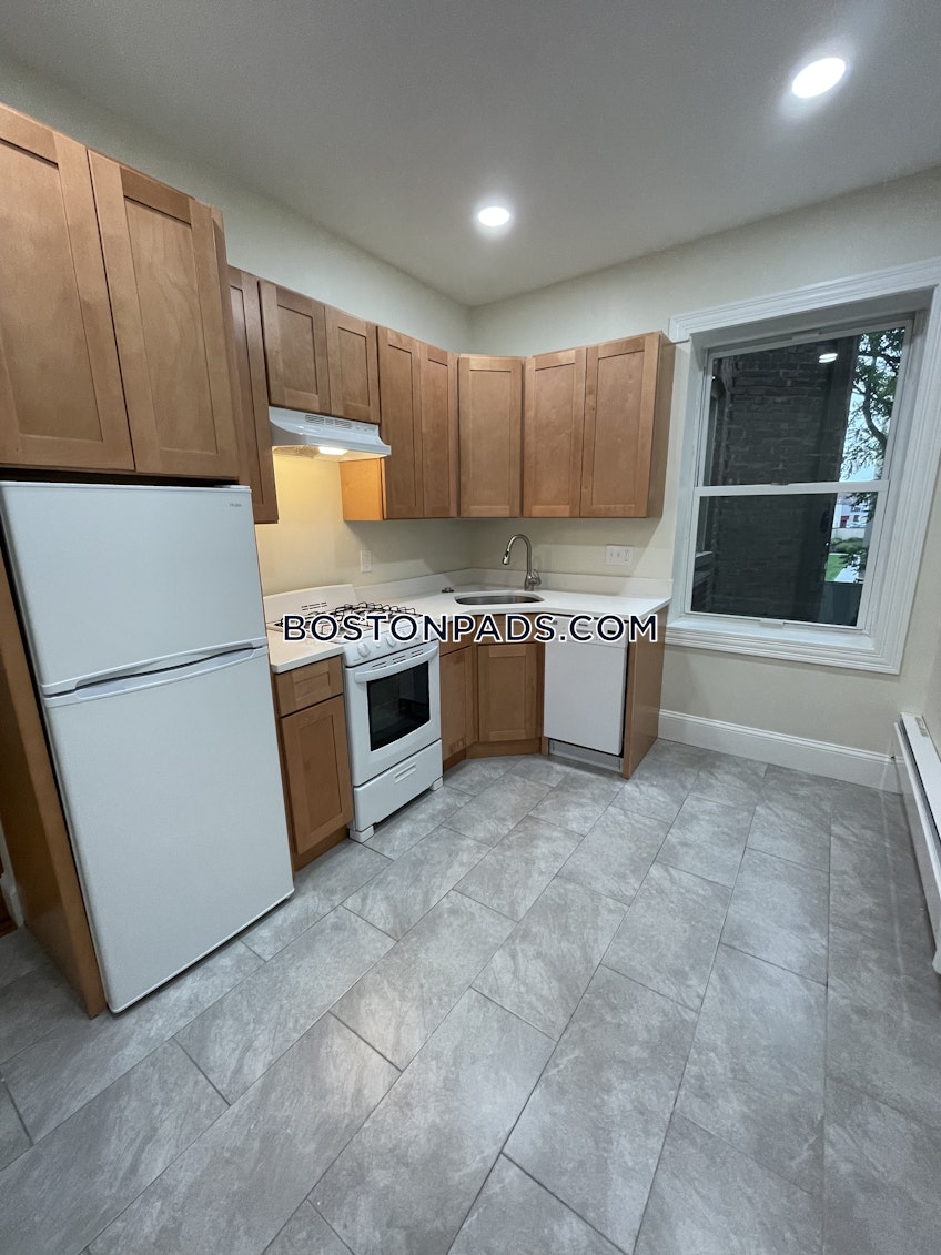 Boston - $2,075 /month