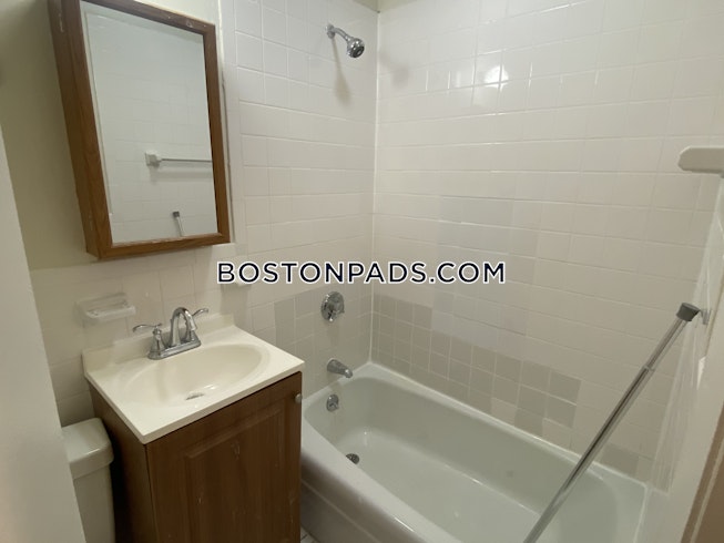 Boston - $2,300 /mo