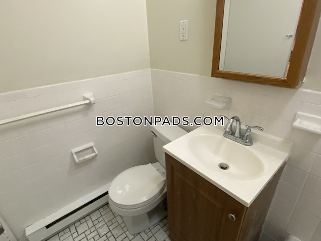 Boston - $2,300 /mo