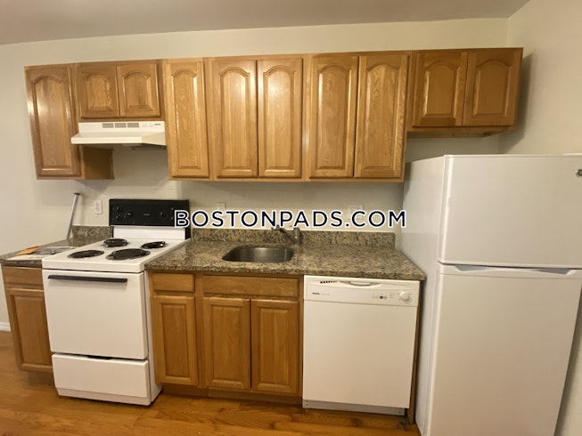 Boston - $2,300 /mo