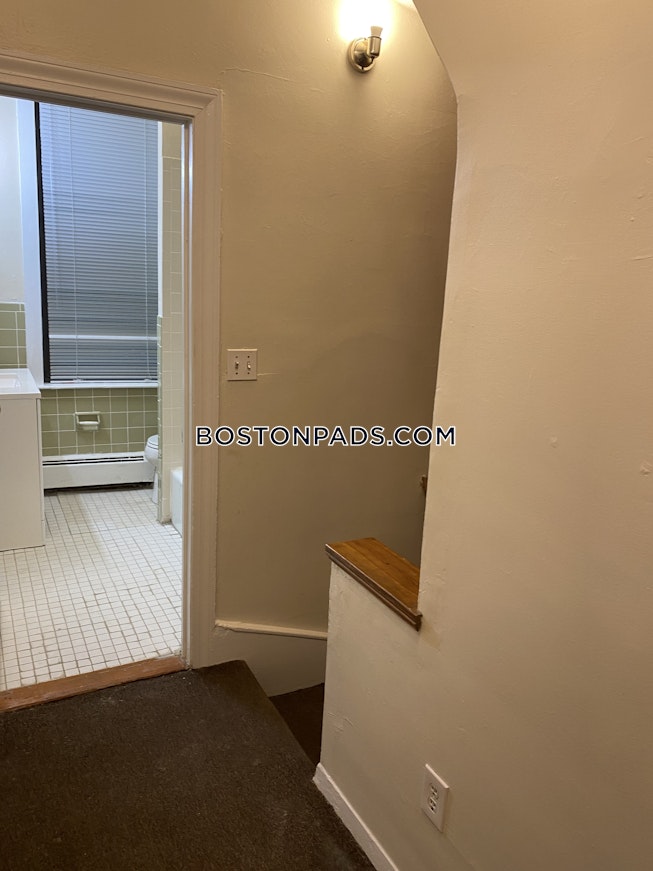 Boston - $3,700 /mo